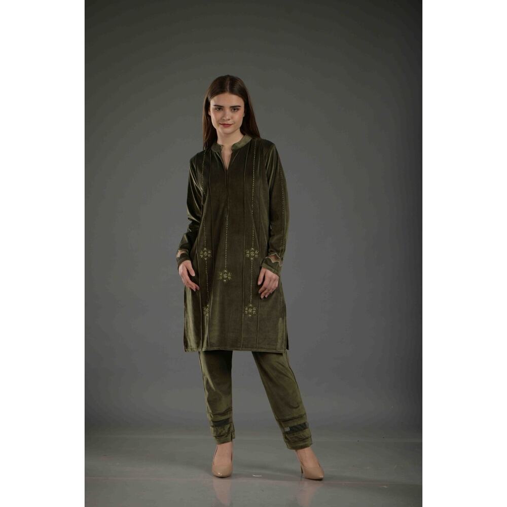 Women's 2 Piece Embroidered Cord Set With Pockets